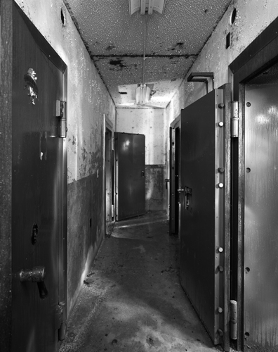 &copy;Brian Vanden Brink